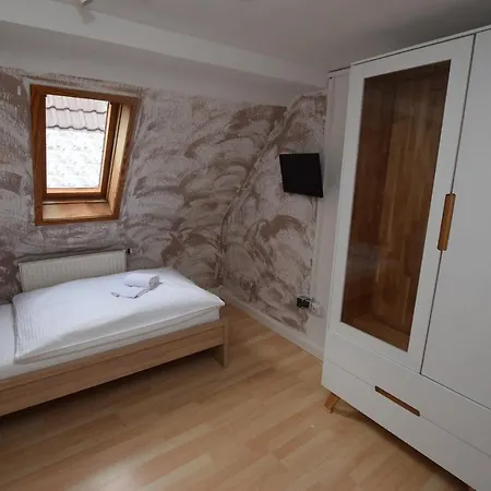 Hostel Apartment Gerlingen *